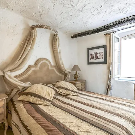 Eden Parc-4 *